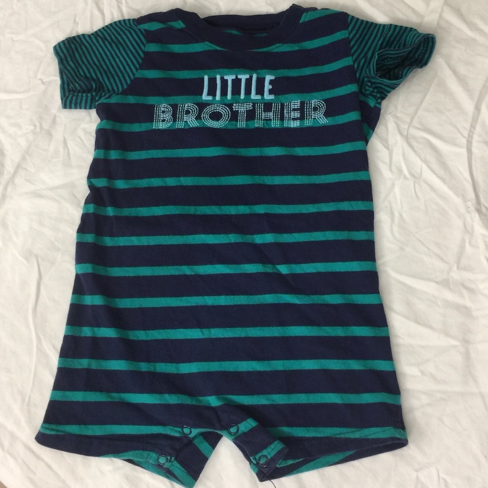 Boys Carter's Short Tall Size 24 Month